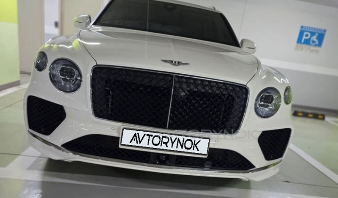 Bentley Bentayga 2024 года
