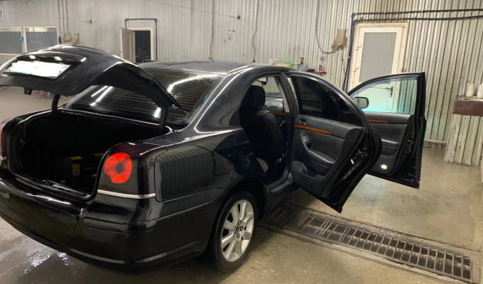 Toyota Avensis 2007 года