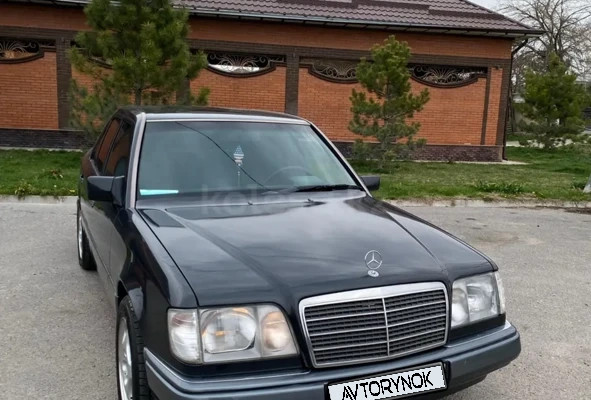 Mercedes-Benz E-Класс 1995 года