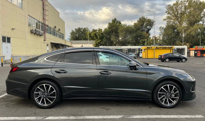 Hyundai Sonata 2022 года