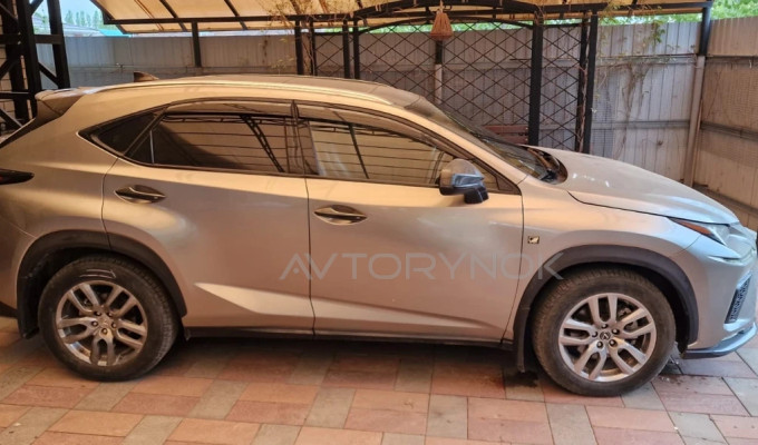 Lexus NX 2021 года