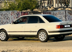 Audi 100 1993 года