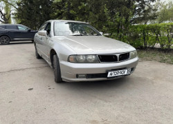 Mitsubishi Diamante 1996 года
