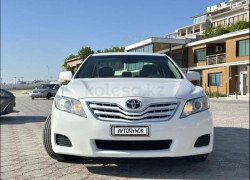 Toyota Camry 2011 года