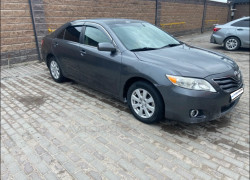 Toyota Camry 2010 года