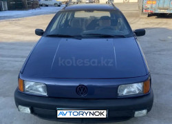 Volkswagen Passat 1993 года