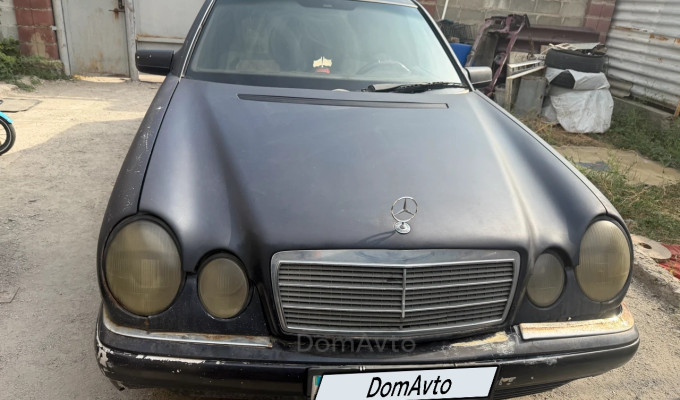 Mercedes-Benz E-Класс 1996 года