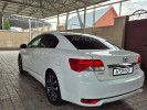 Toyota Avensis 2013 года