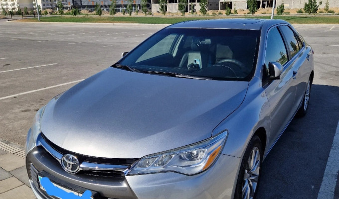 Toyota Camry 2016 года