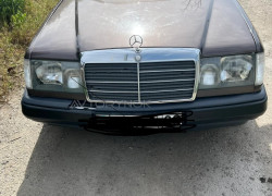 Mercedes-Benz E-Класс 1993 года