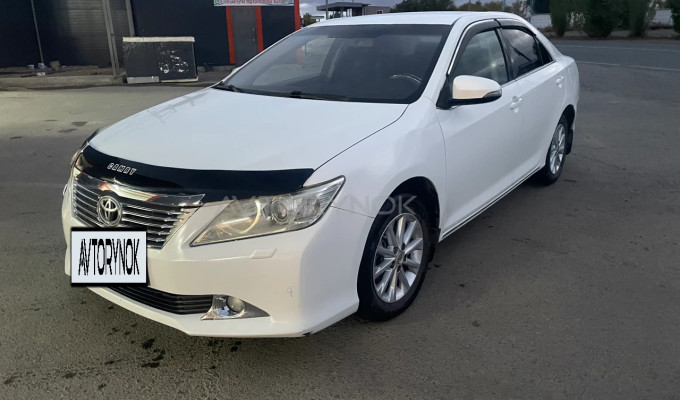 Toyota Camry 2011 года
