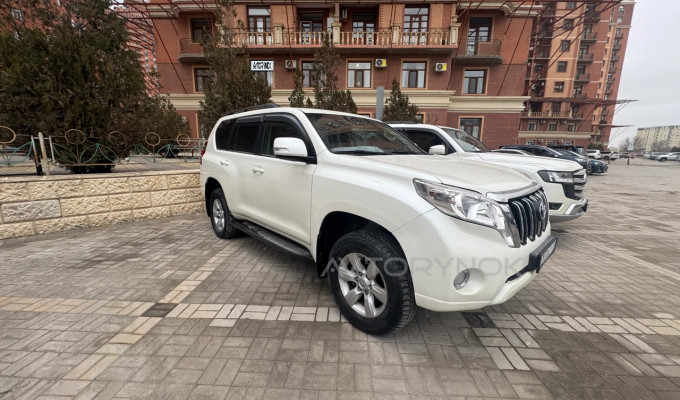 Toyota Land Cruiser Prado 2013 года