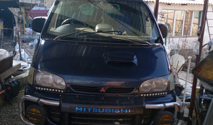 Mitsubishi Delica 1995 года