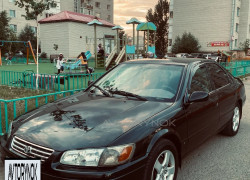 Toyota Camry 2001 года