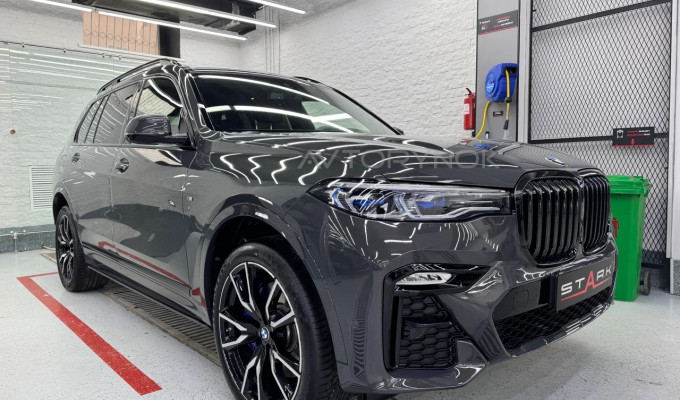 BMW X7 2022 года