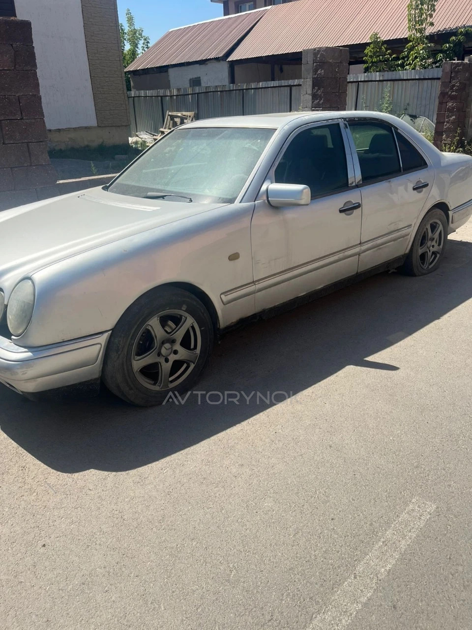 Mercedes-Benz E-Class, 1997