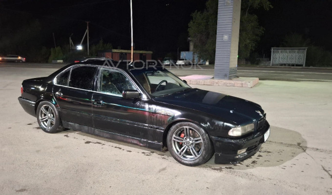 BMW 7 серия 1996 года