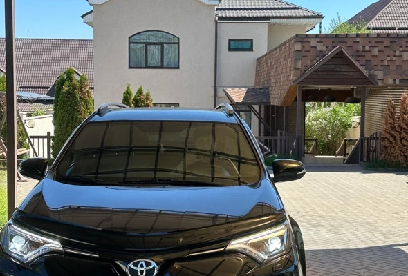 Toyota RAV4 2019 года