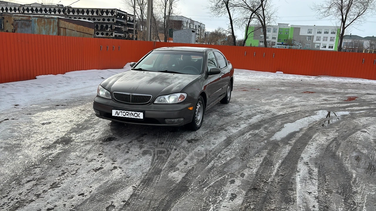 Nissan Maxima, 2000