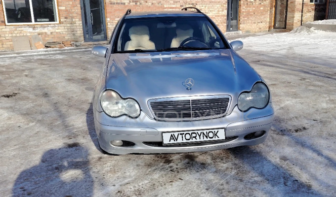 Mercedes-Benz C-Класс 2003 года