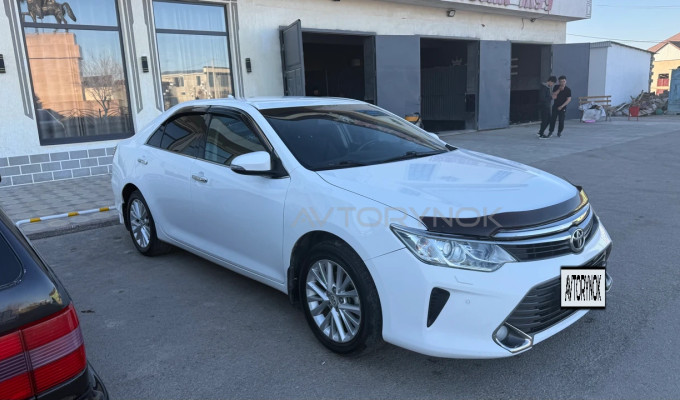 Toyota Camry 2015 года