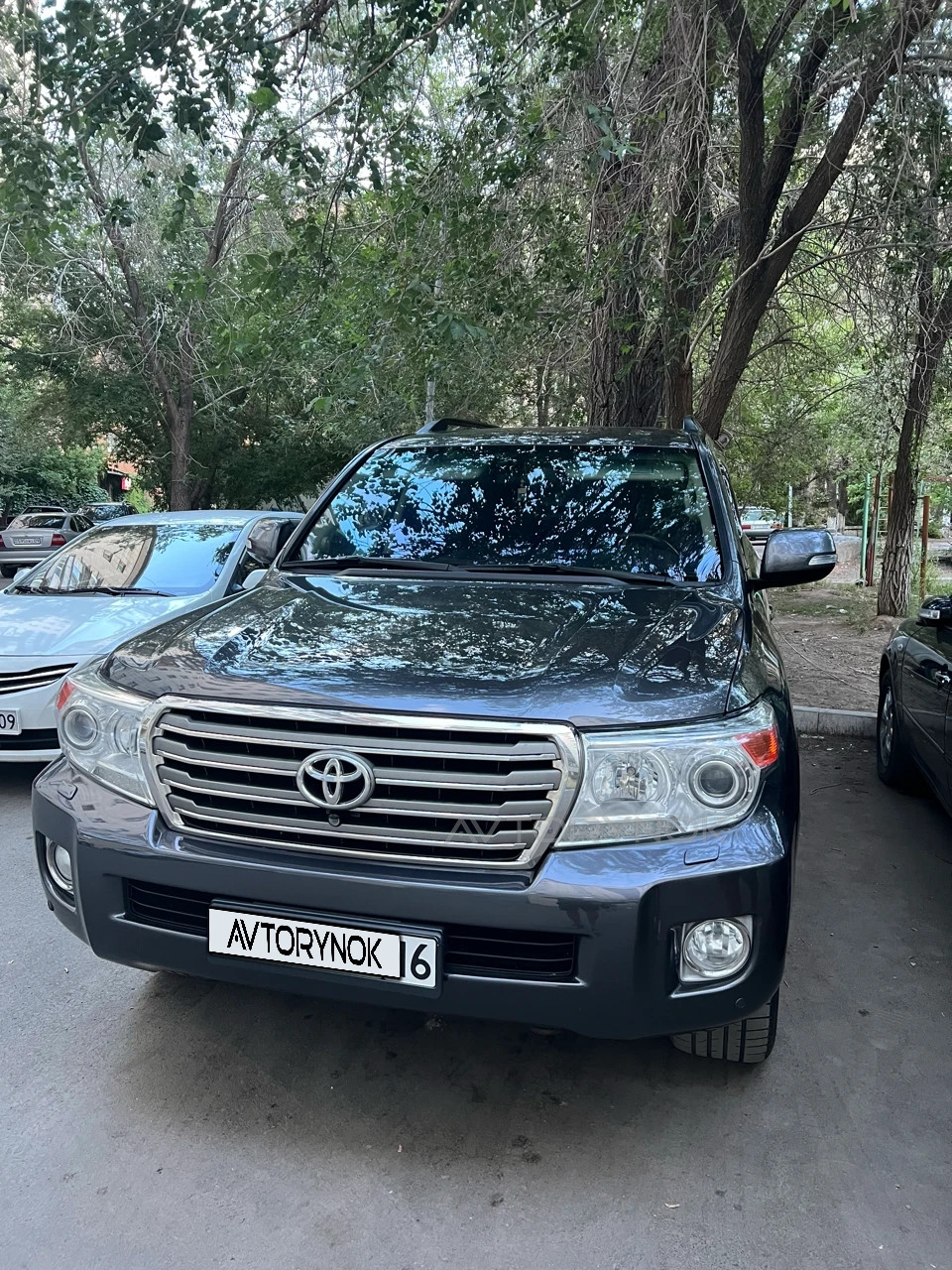 Toyota Land Cruiser, 2012