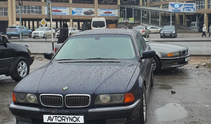 BMW 7 серия 1997 года