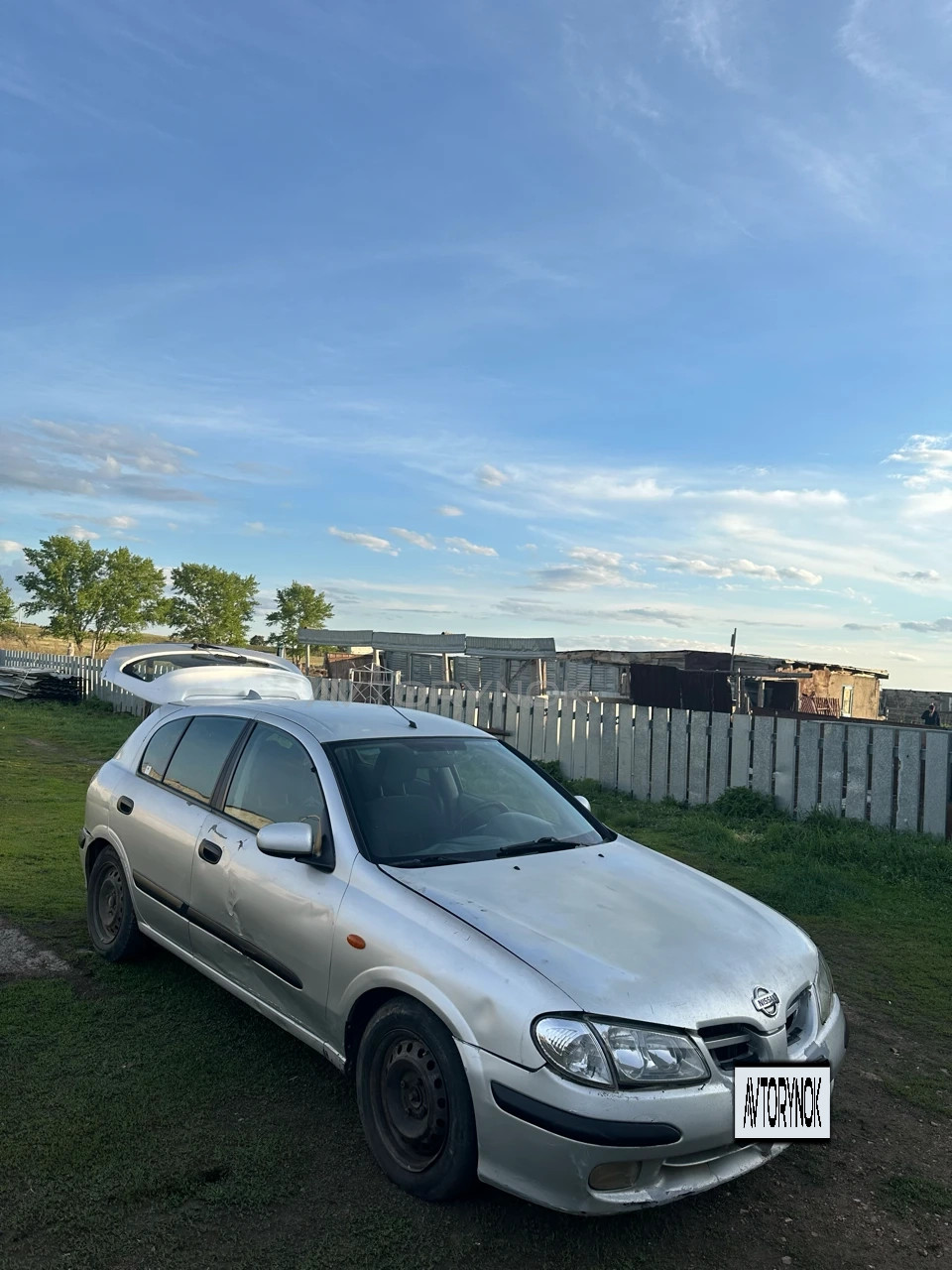 Nissan Almera, 2001