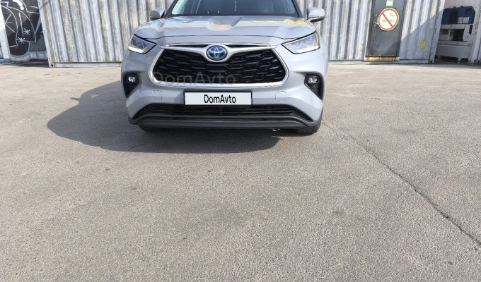 Toyota Highlander 2023 года