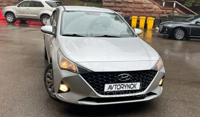 Hyundai Accent 2023 года