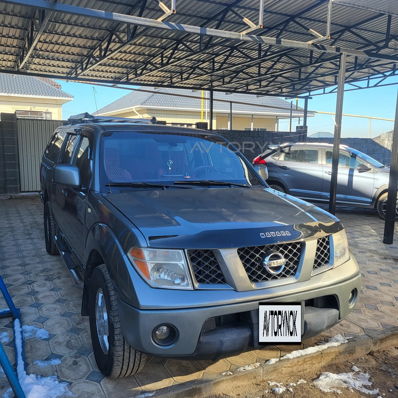 Nissan Navara, 2010