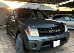Nissan Navara 2010 года