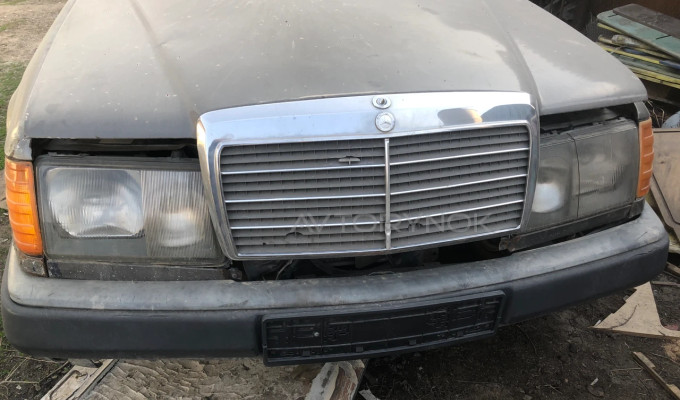 Mercedes-Benz E-Класс 1993 года