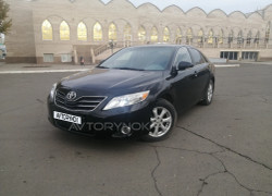Toyota Camry 2011 года