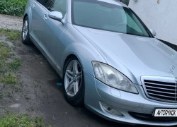 Mercedes-Benz S-Класс 2006 года