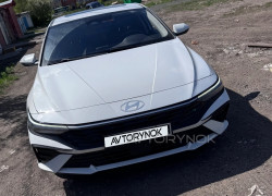 Hyundai Elantra 2024 года