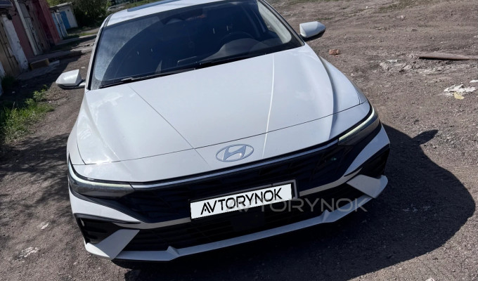 Hyundai Elantra 2024 года