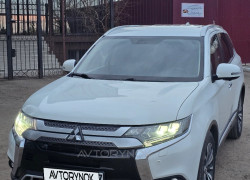 Mitsubishi Outlander 2021 года