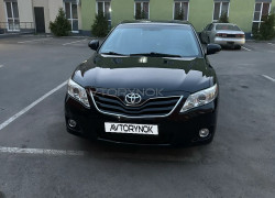 Toyota Camry 2011 года