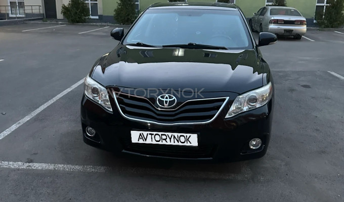 Toyota Camry 2011 года