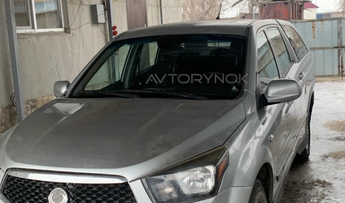 SsangYong Actyon 2012 года
