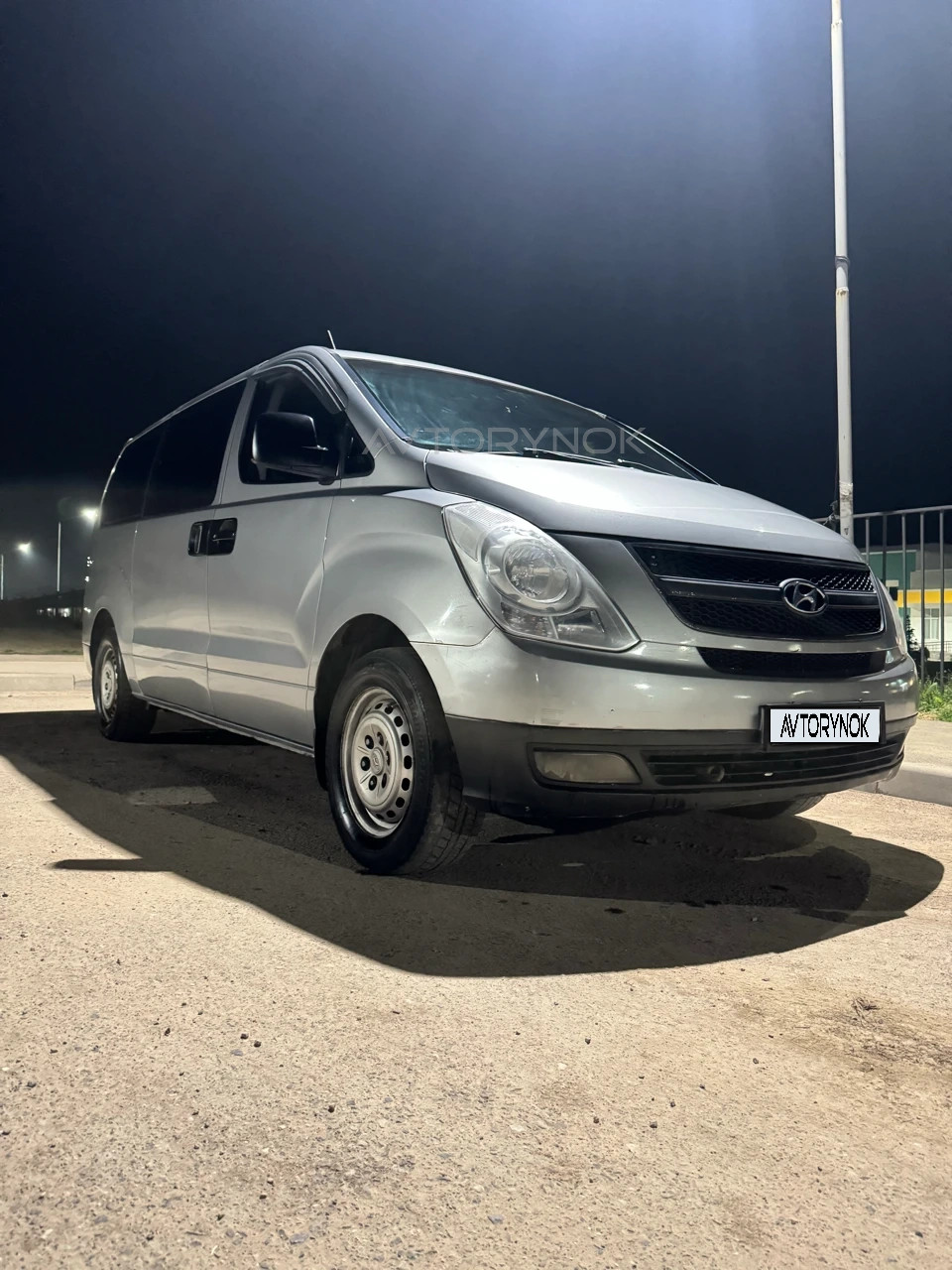 Hyundai H1, 2011