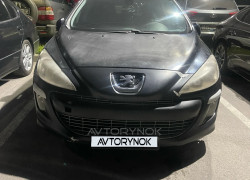 Peugeot 308 2009 года