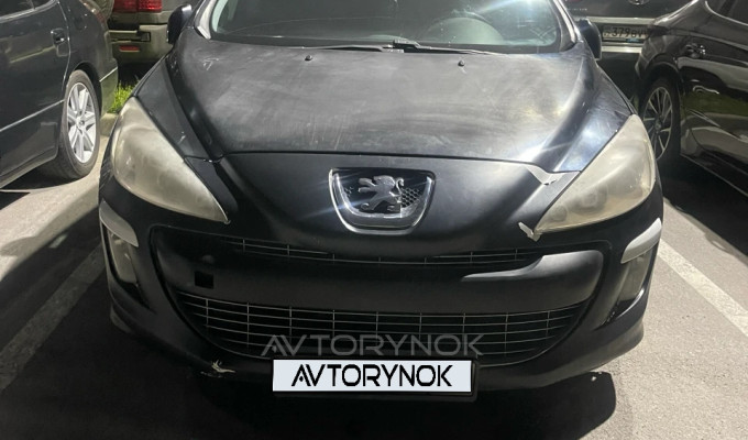 Peugeot 308 2009 года