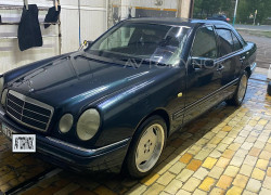 Mercedes-Benz E-Класс 1995 года