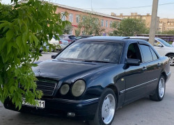 Mercedes-Benz E-Класс 1995 года