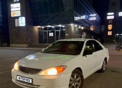 Toyota Camry 2002 года