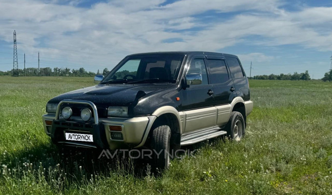 Nissan Mistral 1995 года