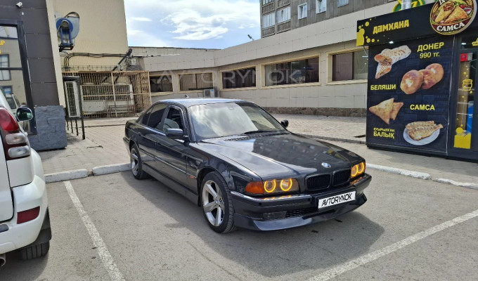 BMW 7 серия 1996 года