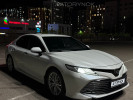 Toyota Camry 2020 года